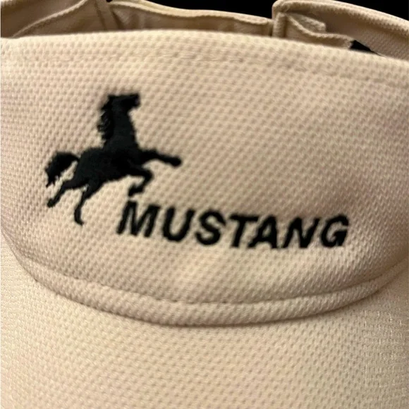 🤍☑️🐎 Men’s White Hat/Visor North End Mustang🐴 - Picture 2 of 5